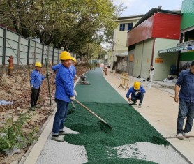 廣州黃埔開(kāi)達(dá)路市政道路【彩色透水瀝青】正式開(kāi)始施工！