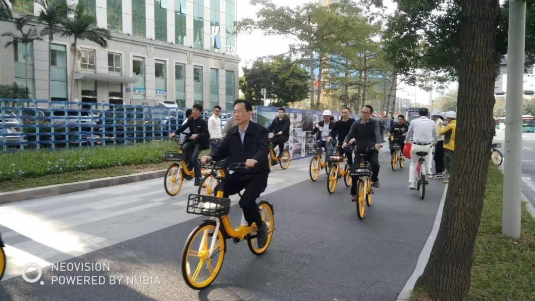 鹽田新型冷鋪型高粘彩色透水瀝青綠道